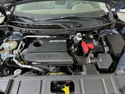 Used 2023 Nissan Rogue SV w/ SV Premium B Package image 33