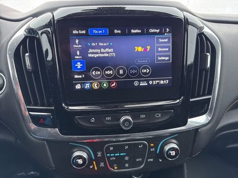 Used 2020 Chevrolet Traverse LT w/ LT Premium Package image 12