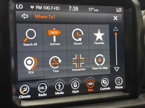 Used 2019 Jeep Wrangler Unlimited Sahara AWD/4WD image 31