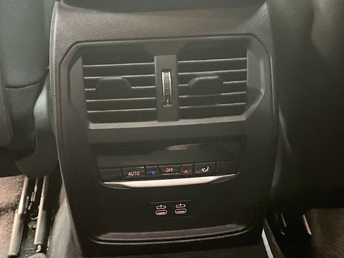 Used 2021 BMW 440i xDrive M440i xDrive w/ Premium Package image 26