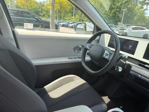 Used 2024 Hyundai Ioniq 5 SEL RWD image 11