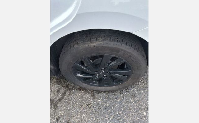 Used 2024 Chevrolet Equinox LS w/ Sport Edition AWD/4WD image 8