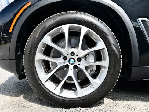 Used 2023 BMW X5 xDrive40i w/ Premium Package image 31