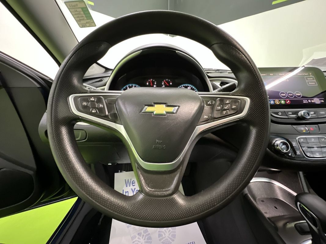 Used 2022 Chevrolet Malibu LT FWD image 20