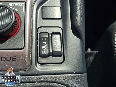 Used 2023 Subaru Forester Premium AWD/4WD image 26