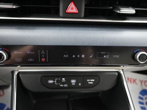 New 2026 Kia Carnival EX FWD image 21