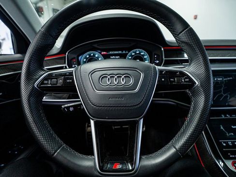 Used 2023 Audi S8 AWD/4WD image 38