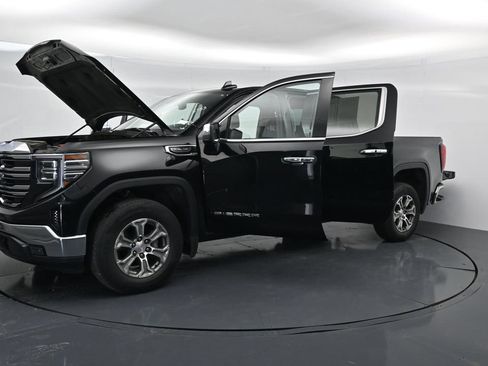 Used 2025 GMC Sierra 1500 SLT RWD image 39