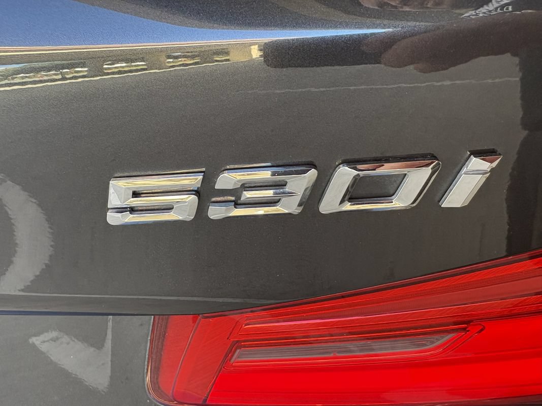 Used 2018 BMW 530i w/ Premium Package RWD image 33