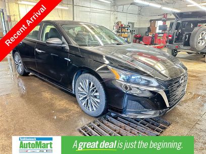 Used 2024 Nissan Altima 2.5 SV