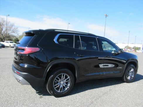 Used 2025 GMC Acadia Elevation image 6