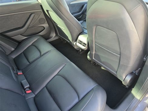 Used 2022 Tesla Model 3 Long Range image 27