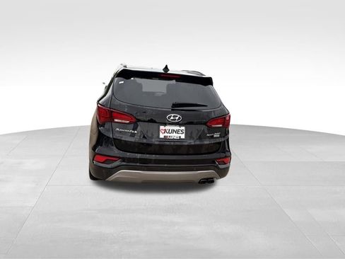 Used 2017 Hyundai Santa Fe Sport FWD image 9