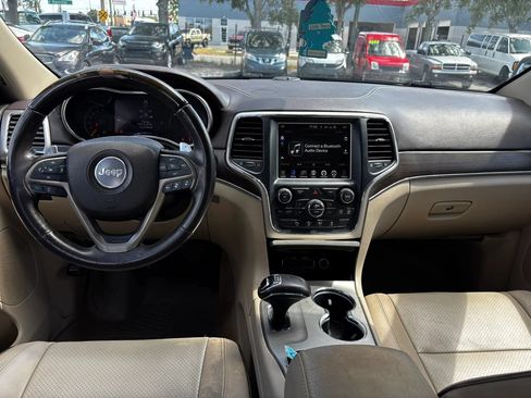 Used 2014 Jeep Grand Cherokee Overland w/ Advanced Technology Group RWD image 15