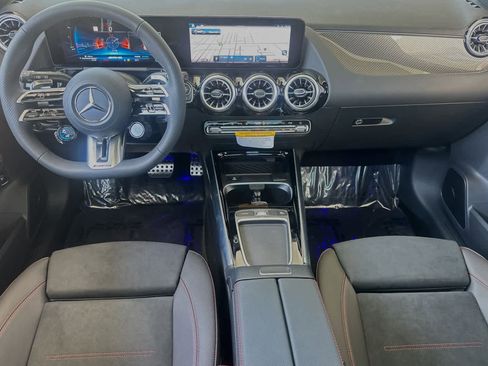 New 2025 Mercedes-Benz GLA 35 AMG 4MATIC image 9