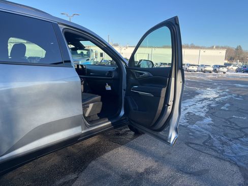 New 2026 Chevrolet Traverse LT w/ Driver Confidence Package image 24