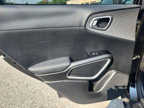 Used 2022 Kia Soul LX w/ Technology Package FWD image 27