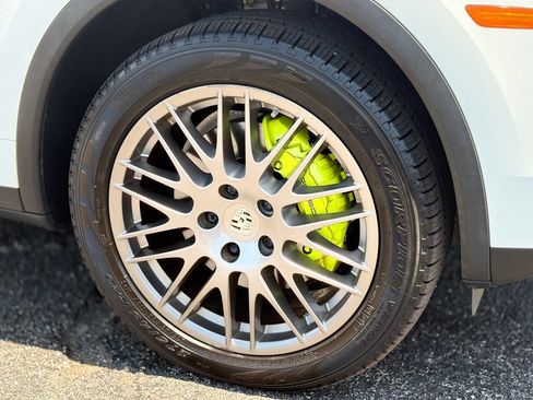 Used 2016 Porsche Cayenne S AWD/4WD image 13