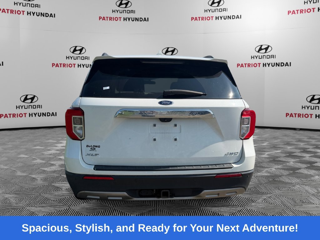 Used 2022 Ford Explorer XLT w/ Equipment Group 202A AWD/4WD image 4