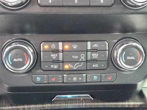 Used 2020 Ford F250 Lariat w/ Chrome Package image 24