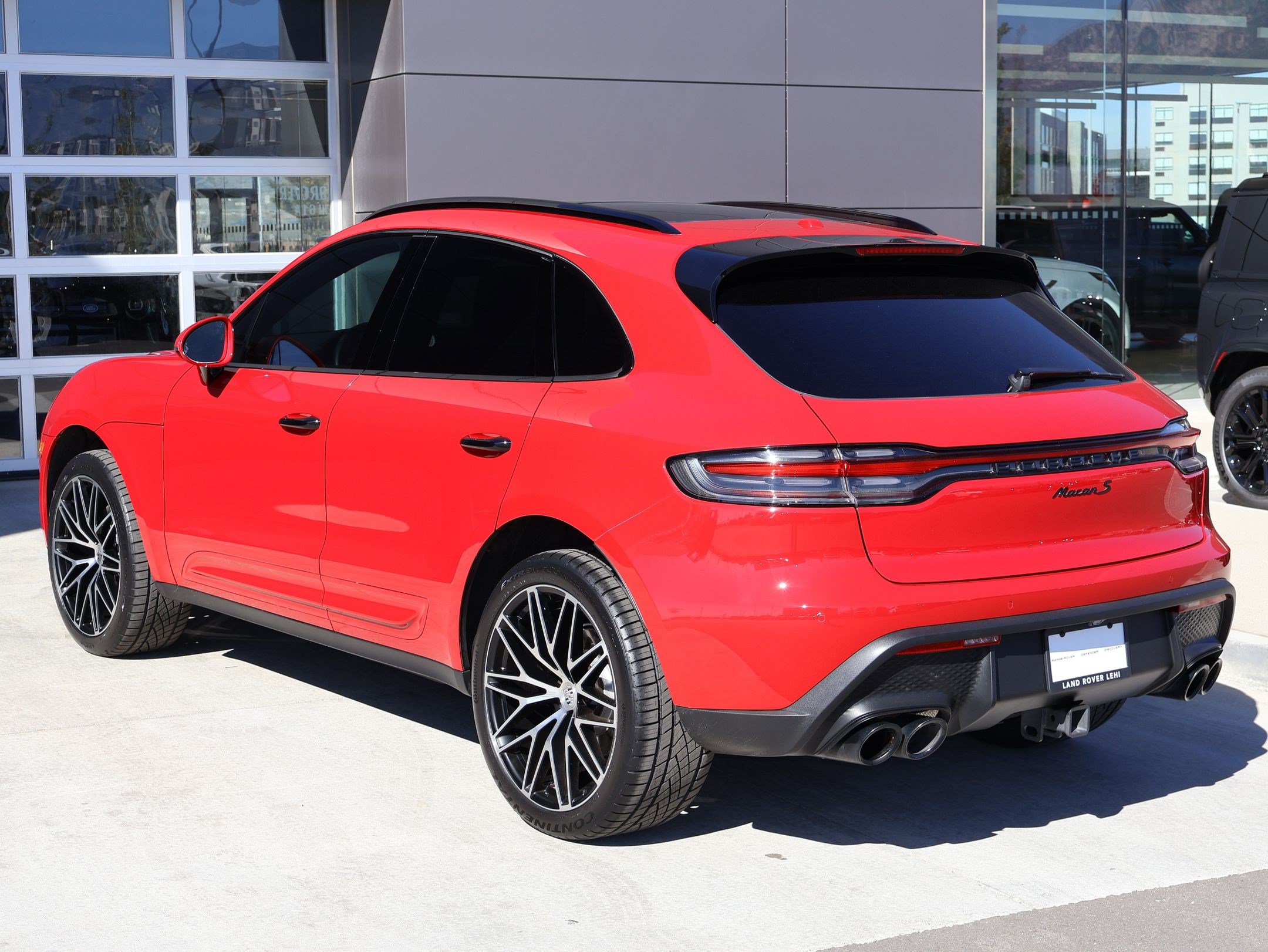 Used 2023 Porsche Macan S AWD/4WD image 8
