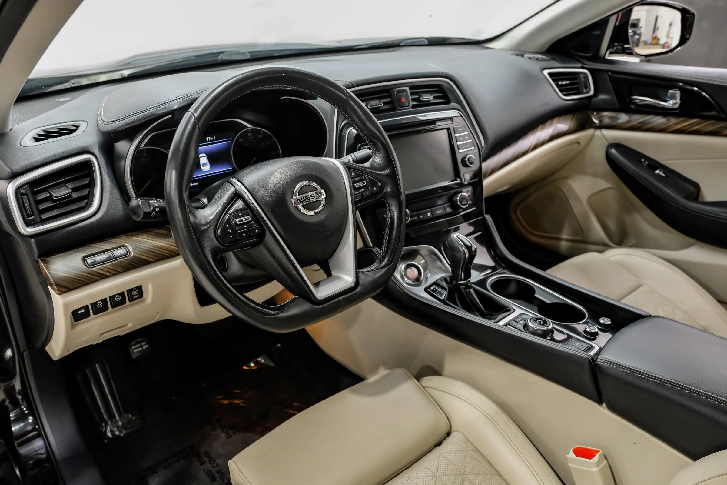Used 2016 Nissan Maxima Platinum FWD image 15