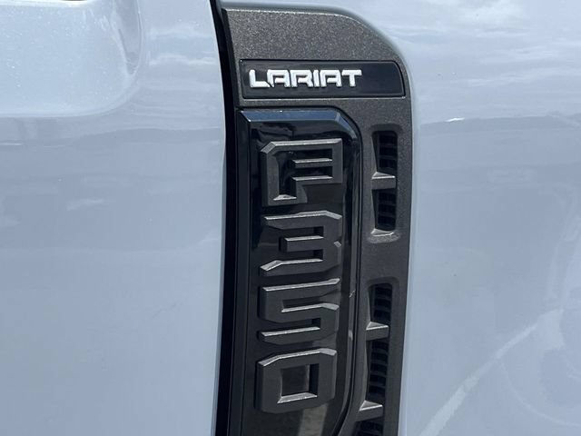 Used 2025 Ford F350 Lariat w/ Black Appearance Package AWD/4WD image 9