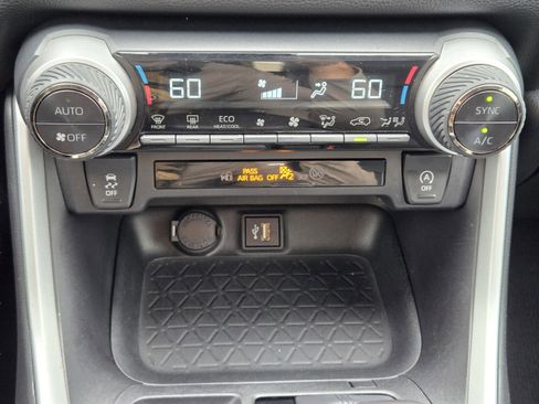 Used 2024 Toyota RAV4 XLE Premium image 14