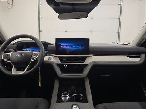 New 2026 Ford Explorer Active AWD/4WD image 15
