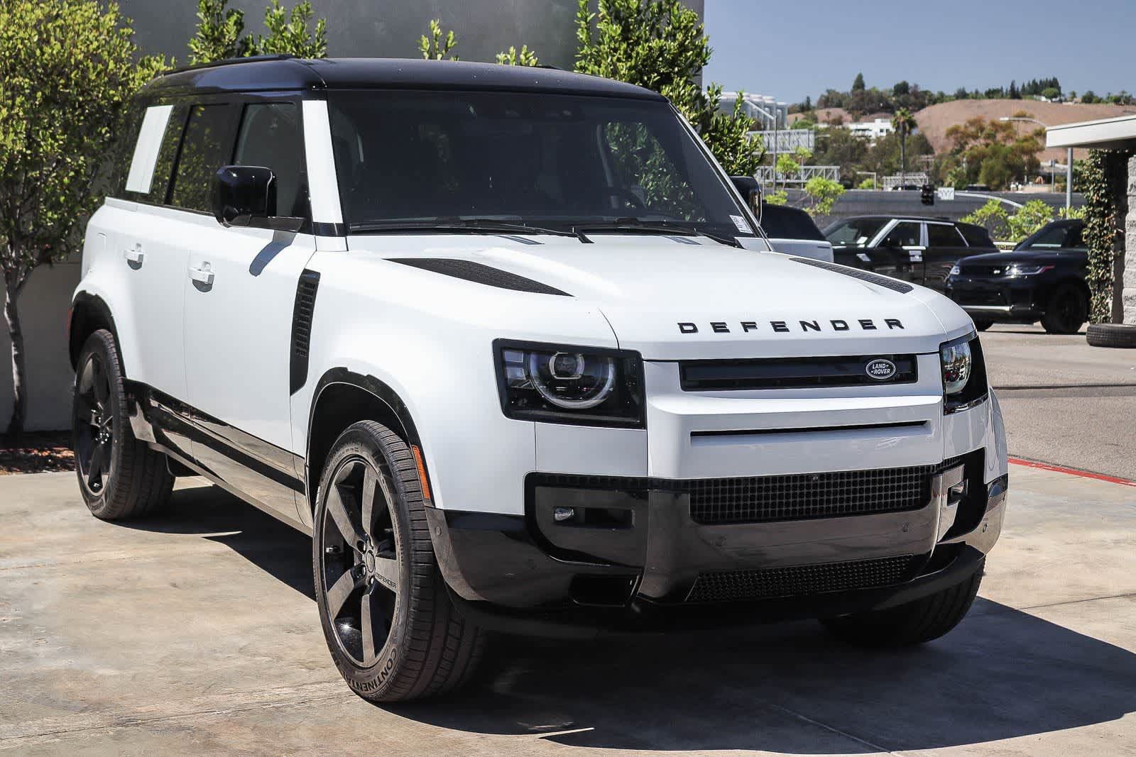 New 2026 Land Rover Defender 110 X-Dynamic SE AWD/4WD image 3