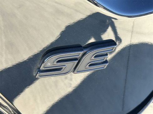 Used 2023 Toyota Corolla SE image 13