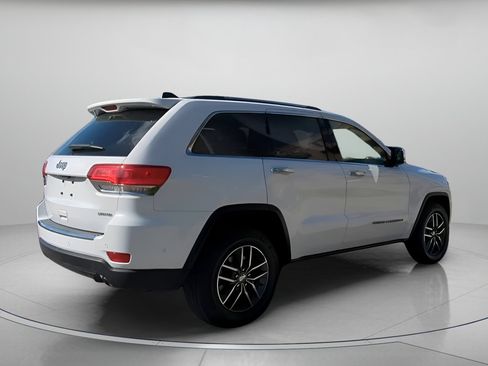 Used 2018 Jeep Grand Cherokee Limited image 27