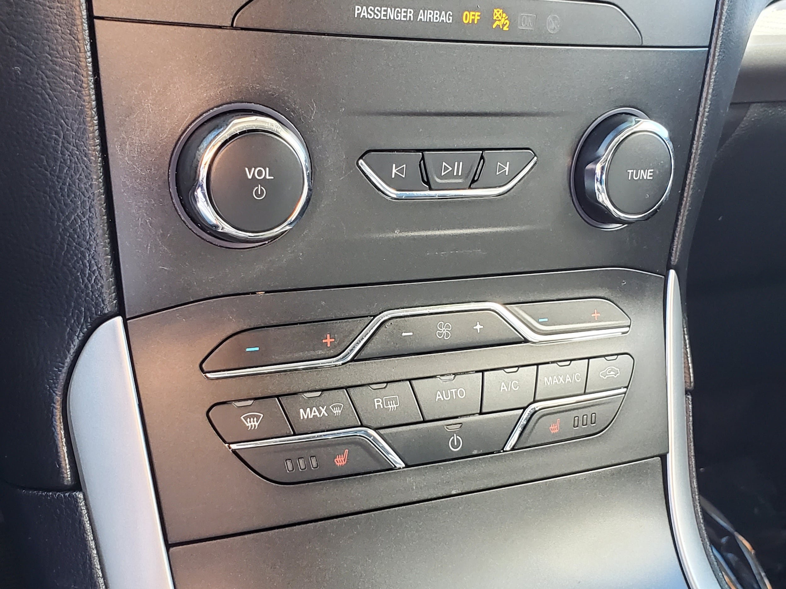 Used 2020 Ford Edge SEL AWD/4WD image 21