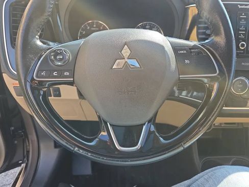 Used 2016 Mitsubishi Outlander SEL FWD image 15