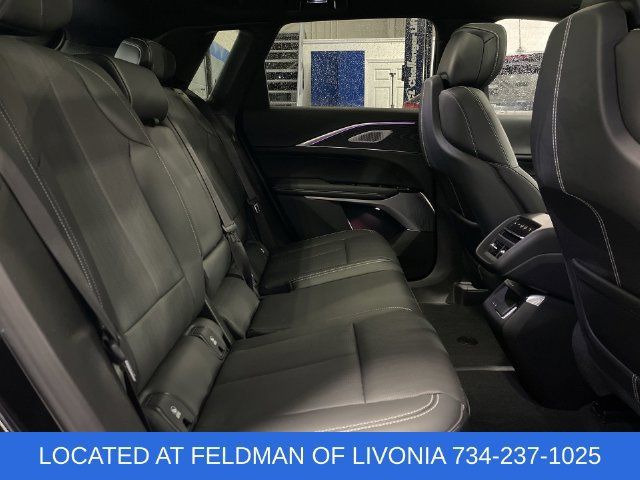 Used 2024 Cadillac Lyriq Luxury w/ LPO, Floor Liner Package AWD/4WD image 28