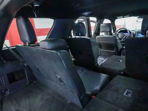 Used 2019 Ford Expedition XLT w/ Equipment Group 202A RWD image 15