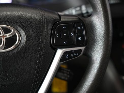 Used 2020 Toyota Sienna LE FWD image 13