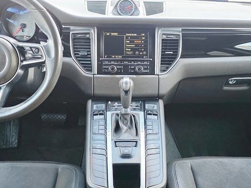 Used 2016 Porsche Macan S image 17
