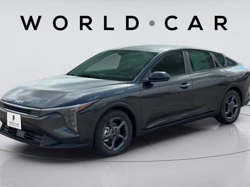 Used 2025 Kia K4 FWD image 7