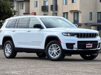New 2025 Jeep Grand Cherokee L Laredo image 1