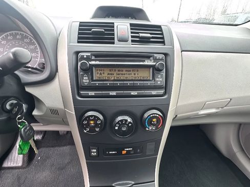 Used 2013 Toyota Corolla L image 13