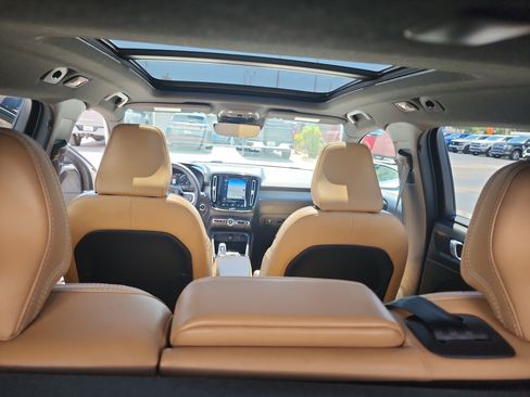Used 2020 Volvo XC40 T4 Inscription w/ Protection Package Premier FWD image 19