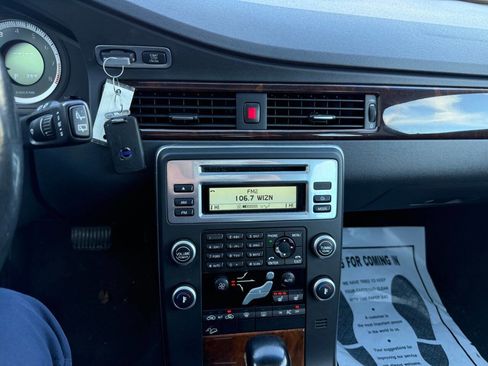 Used 2011 Volvo XC70 T6 image 20