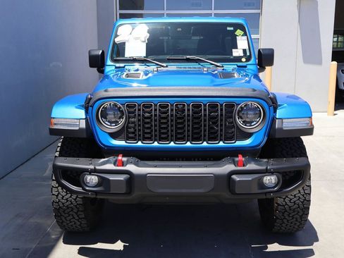 Used 2024 Jeep Wrangler Unlimited Rubicon AWD/4WD image 5