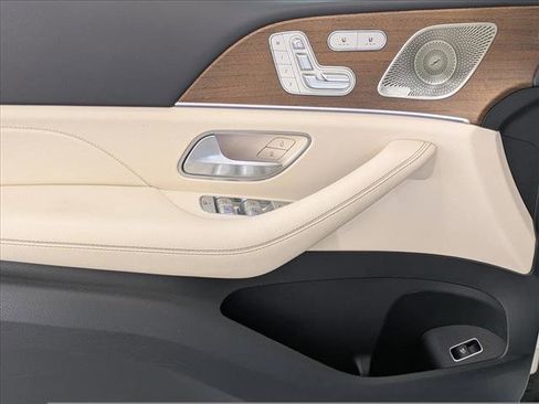 Used 2021 Mercedes-Benz GLE 350 4MATIC image 19