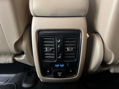 Used 2021 Jeep Grand Cherokee Limited w/ Luxury Group II image 20