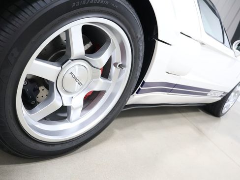 Used 2005 Ford GT image 18