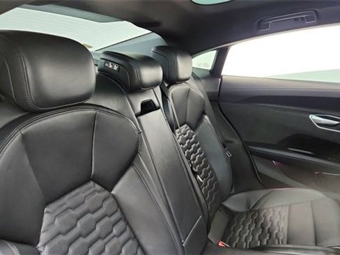 Used 2023 Audi e-tron GT Premium Plus w/ Performance Package image 23