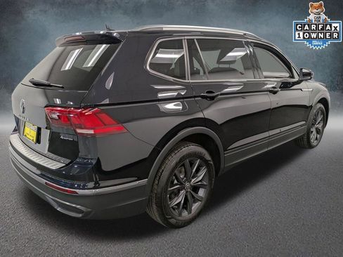 Used 2022 Volkswagen Tiguan SE w/ Panoramic Sunroof Package image 5