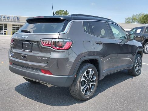 Used 2022 Jeep Compass Limited AWD/4WD image 4
